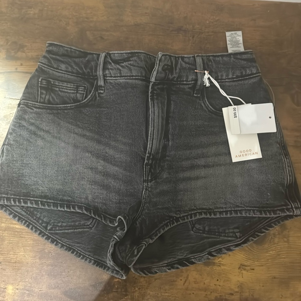 Black shorts size 0/25